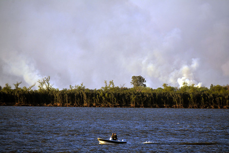 En lo que va de 2025, hubo una gran superficie quemada en las islas frente a Rosario. 