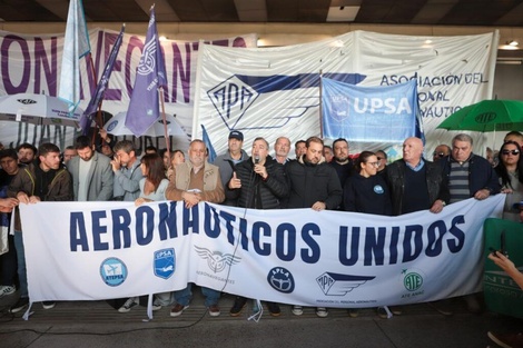 Se esperan demoras e irregularidades en los 21 aeropuertos del país por un conflicto gremial
