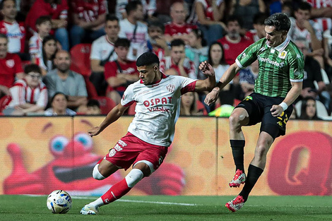 Aldosivi dio la sorpresa y venció al líder Unión en Santa Fe