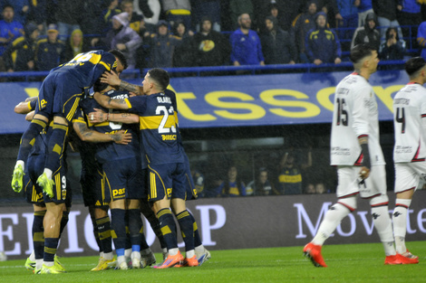 Con goles y con juego, Boca se instaló en lo más alto 