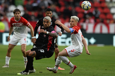 Torneo Clausura: Estudiantes no pudo con Barracas y se fue con toda la bronca
