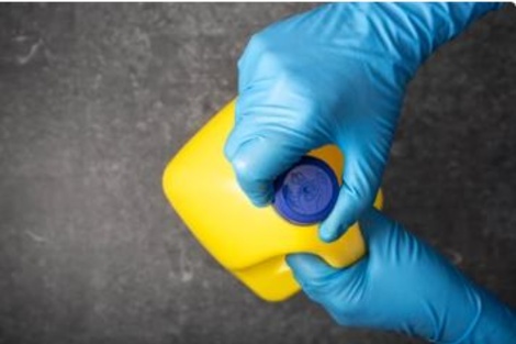 La Anmat prohibió una marca de lavandina