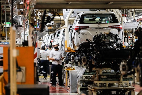 La automotriz, una de las industrias de más peso, bajó en agosto 6,2 % 