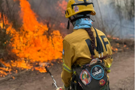Siguen los incendios en Hipólito Yrigoyen y Colonia Santa Rosa