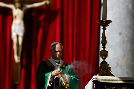Los pobres deben estar en el centro de la atención de la Iglesia, según León XIV