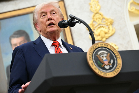 Trump anuncia aranceles del ciento por ciento para China por su postura comercial "hostil"