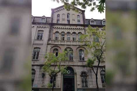 Una explosión en un colegio de Palermo dejó 5 estudiantes heridos