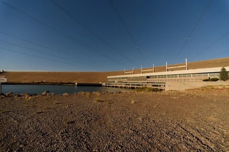 Repudio al Gobierno por la privatización de las hidroeléctricas creadas por el Estado