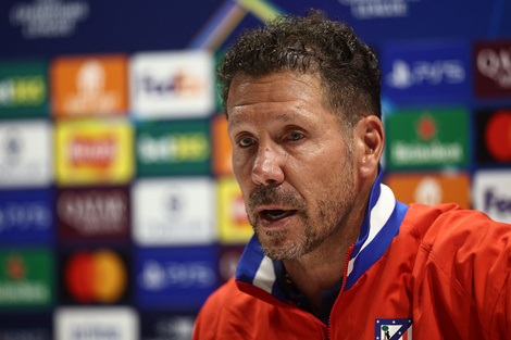 Diego Simeone y su Atlético tienen que llevarse un buen resultado de Londres.
