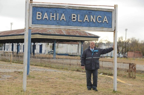 José María González estuvo 37 años de servicios en el ferrocarril, hasta que Javier Milei decidió que el tren no viajará más a Bahía.