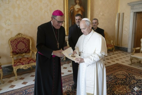 El arzobispo Martín con el Papa León XIV.