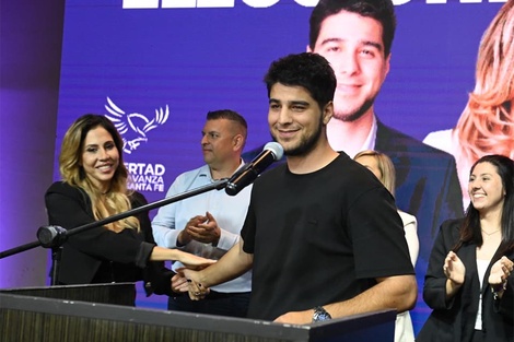 Agustín Pellegrini festejó con su mentora Romina Diez.