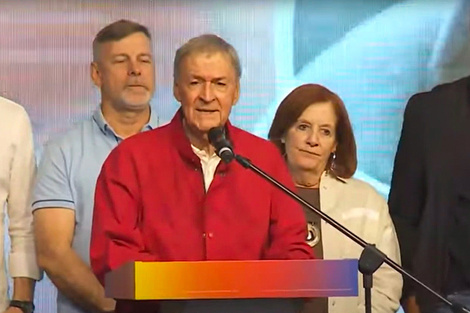 A pesar de la camisa roja de la suerte, los resultados fueron lapidarios para Schiaretti,