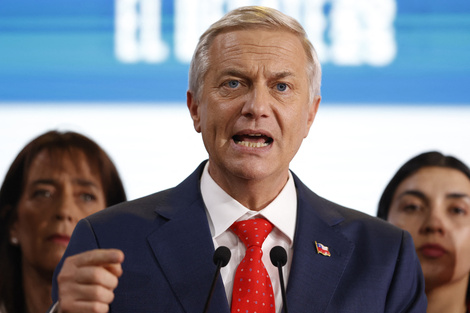 Chile: Kast propone que los migrantes irregulares "paguen su pasaje de regreso"