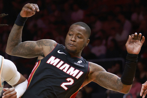 El base Terry Rozier, complicado.