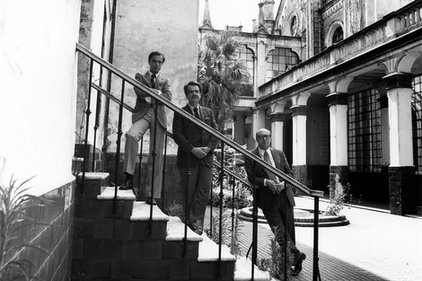 Jacques Bedel, Luis F. Benedit y Clorindo Testa en el asilo de ancianos que convirtieron en el CCR