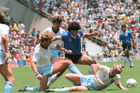 Diego Maradona, autor del gol del siglo