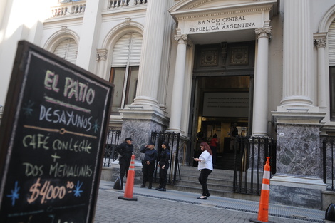 En Banco Nación, la tasa bajó de 44 a 35 por ciento. 