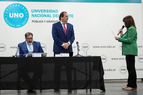 Gustavo Soos asumió como rector
de la Universidad Nacional del Oeste (UNO)