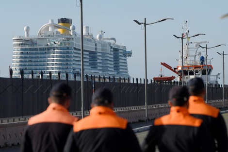 Coronavirus: Un crucero quedó varado en Roma por un posible caso entre los pasajeros