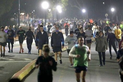 El gobierno porteño reconoció que hubo más gente de la esperada en el primer día de actividades físicas