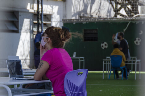 Fuerte repudio al simulacro de clases al aire libre que hizo el gobierno porteño