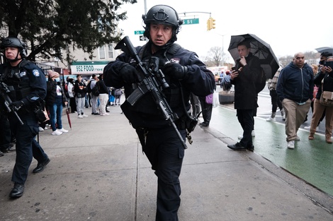 Tiroteo en Nueva York: qué se sabe hasta ahora sobre el atentado en el subte