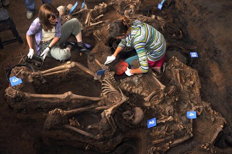 Todavía quedan 600 cuerpos de desaparecidos durante la dictadura sin identificar y convocan a familiares a dejar muestras de ADN