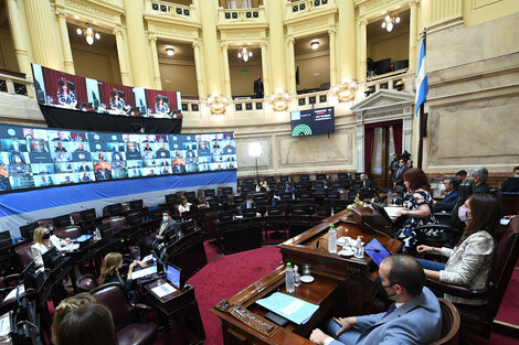 La vicepresidenta Cristina Kirchner firmó un decreto para volver a la presencialidad en el Senado