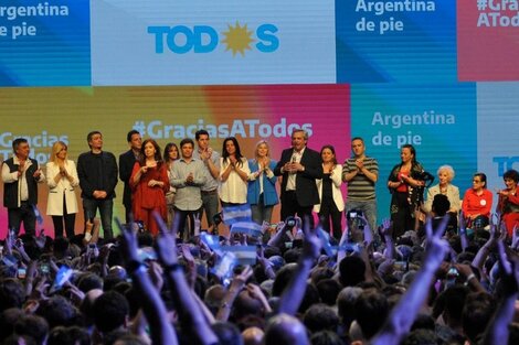 Fernando Borroni: "El gobierno debe transformar la economía familiar si quiere ganar las elecciones"