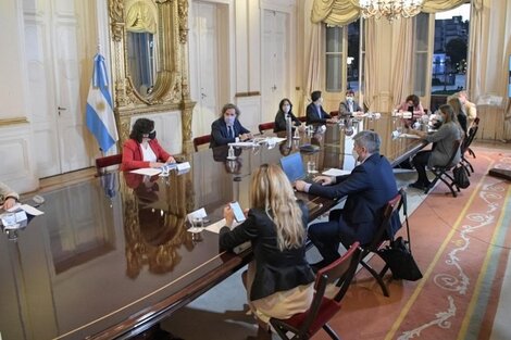 El gobierno reúne al comité de expertos antes de definir más restricciones