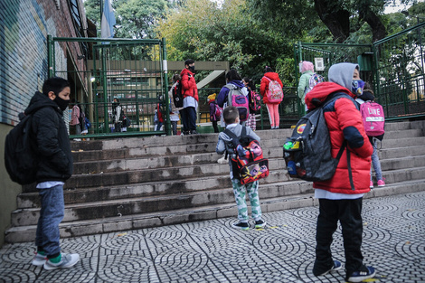 Las bajas temperaturas complican la presencialidad en los colegios porteños