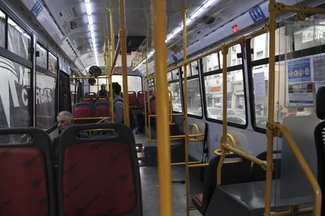 Continúa la baja en el transporte público