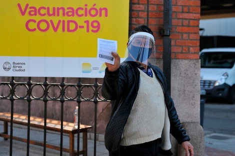 Coronavirus: el COFESA acordó priorizar la aplicación de segundas dosis en agosto