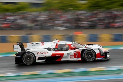 José María "Pechito" López se coronó campeón de las tradicionales 24 Horas de Le Mans