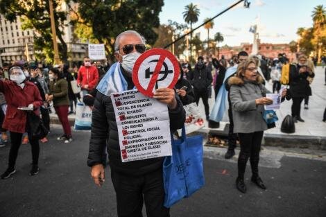 Fernando Borroni: "Hay que tener la cara muy dura para  decir que la democracia está en peligro"