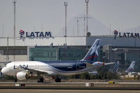 Trabajadores de LATAM pedirán ser incorporados a Aerolíneas Argentinas