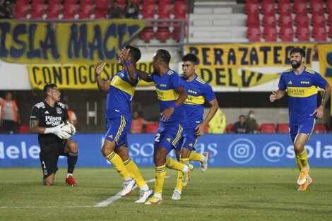 Boca enfrenta a Universidad de Chile: cómo verlo, formaciones y horarios