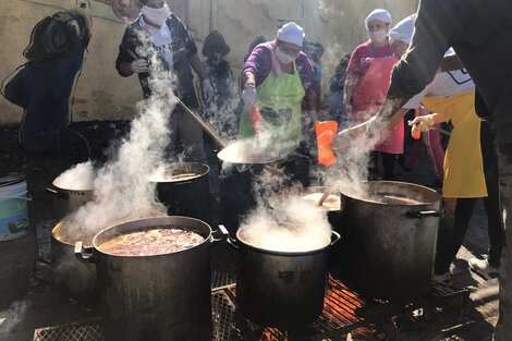 Se realiza otra jornada de ollas populares en distintos barrios porteños