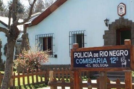 Abuso Policial: Detuvieron, golpearon y pasearon a un menor de edad con una bolsa en la cabeza