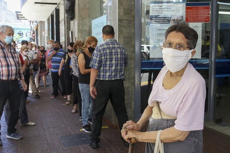 “IFE” para monotributistas, trabajadores informales y jubilados: cómo se pagará el bono que anunció el Gobierno