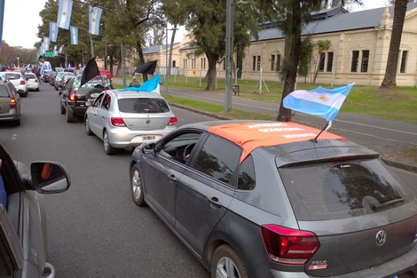 Caravana y banderazo de Aceiteros en apoyo a la intervención de Vicentín