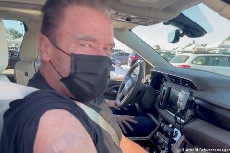 Arnold Schwarzenegger recibió la vacuna contra el coronavirus