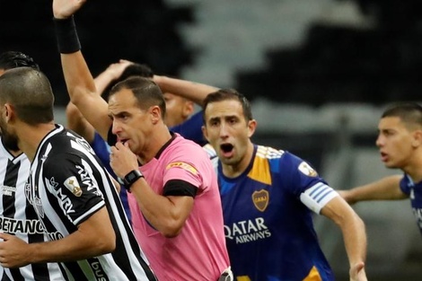 Escándalo en la Copa Libertadores: incidentes con jugadores de Boca, gases lacrimógenos y amenazas de detención