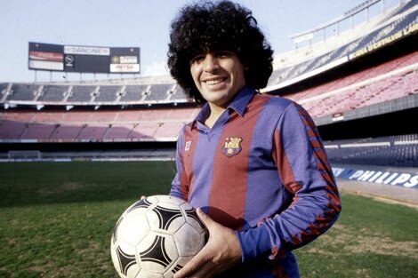 Un contrato firmado a punta de pistola y presión de los militares: la reveladora historia del pase de Maradona al Barcelona