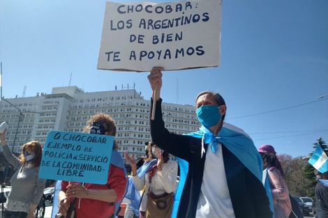 Marcha a favor del policía Luis Chocobar en Comodoro Py