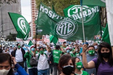 Caravana y acto de estatales frente al Congreso en rechazo a la paritaria nacional