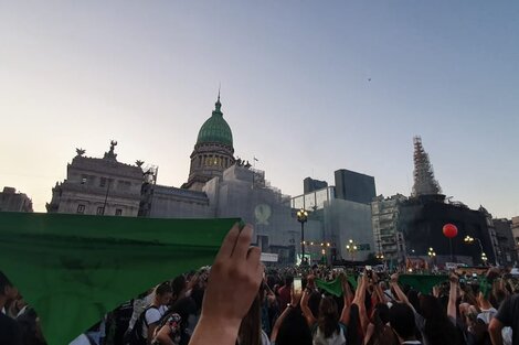 Pañuelazo en reclamo por la legalización del aborto