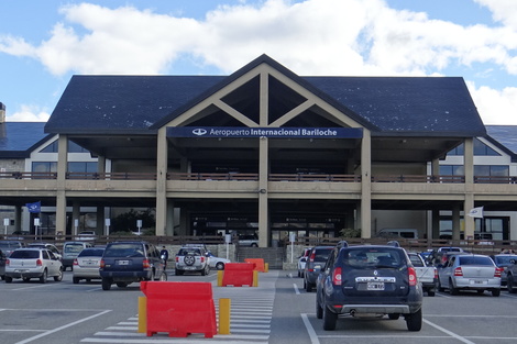 Ordenan el aislamiento de toda la Policía Aeroportuaria en Bariloche.