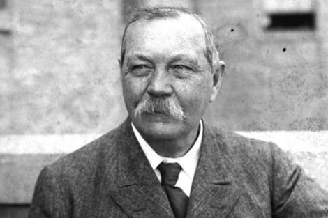 Apo lee "El tren desaparecido", de Arthur Conan Doyle